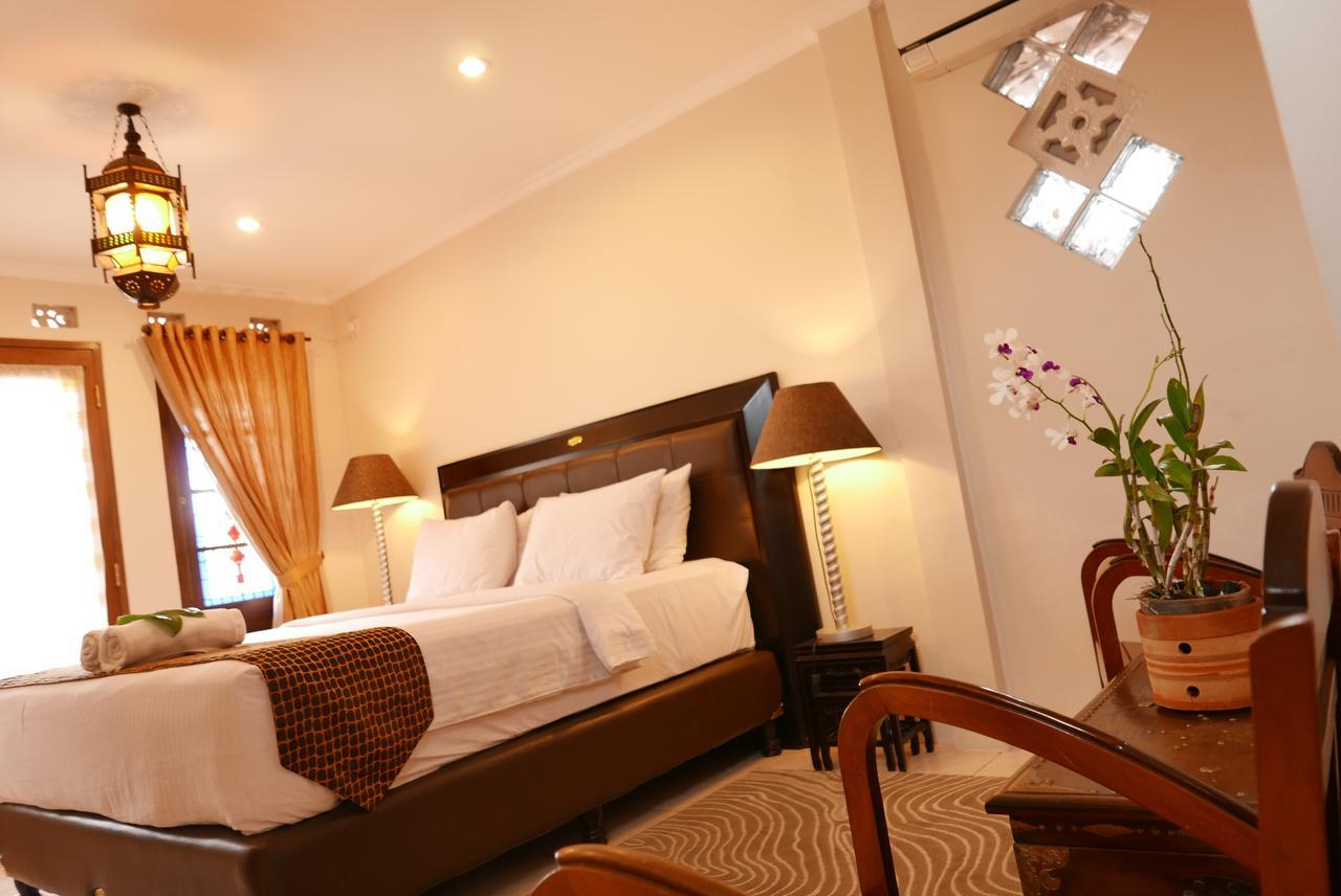 Ciwulan 36 Guest House Bandung Exterior foto